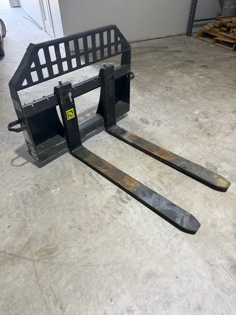 Load image into Gallery viewer, 48 Inch CID X-Treme Duty Pallet Forks
