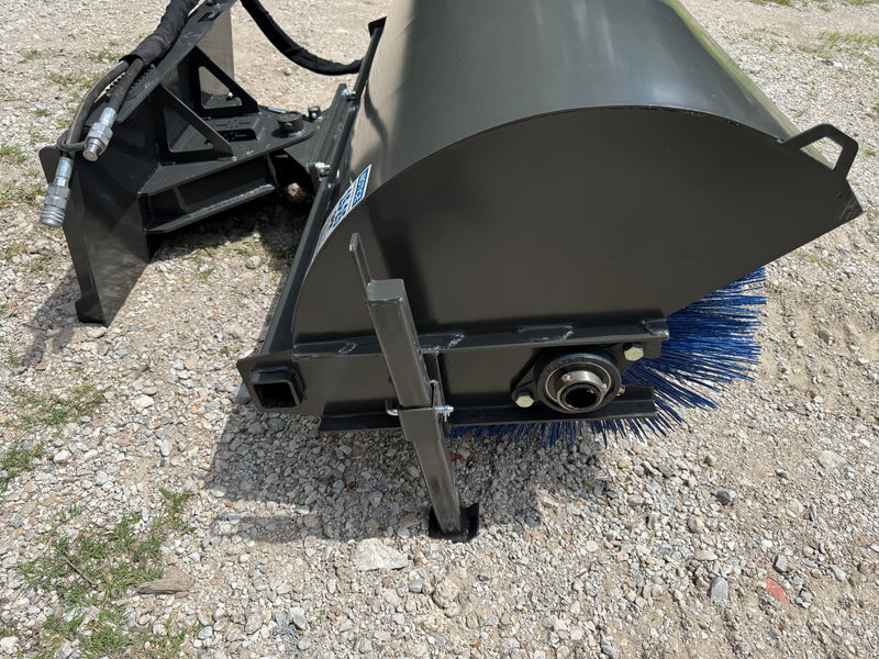 Load image into Gallery viewer, 72 INCH CID X-TREME MANUAL ANGLE BROOM
