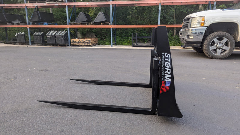 Load image into Gallery viewer, 48 Inch Hay Spear Pallet Forks - Skid Steer
